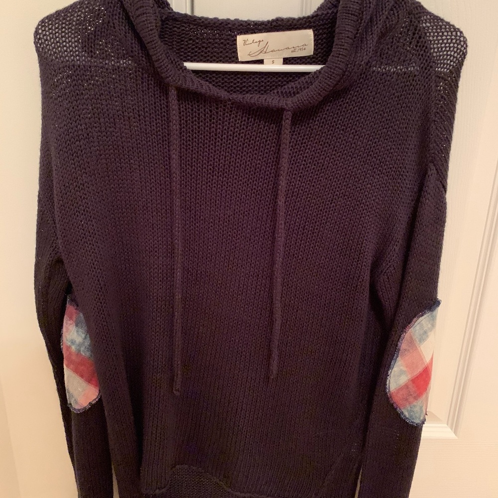 Long sleeve hooded sweater